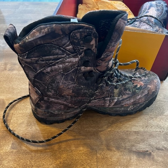 SHE camouflage hunting boots. Worn once - Picture 3 of 6